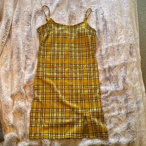 Yellow plaid dress size M